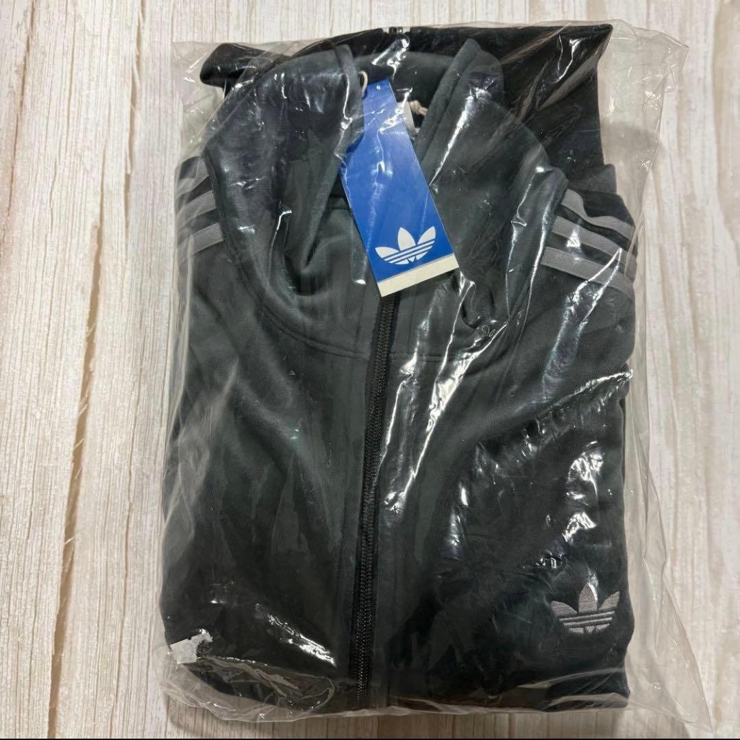 りんご adidas ファイヤーバード ベロア トラックトップ Mグレー