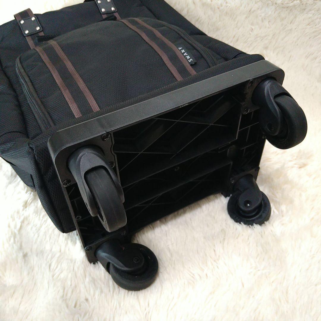 美品【スワニー】キャリーバッグ タイヤ４輪