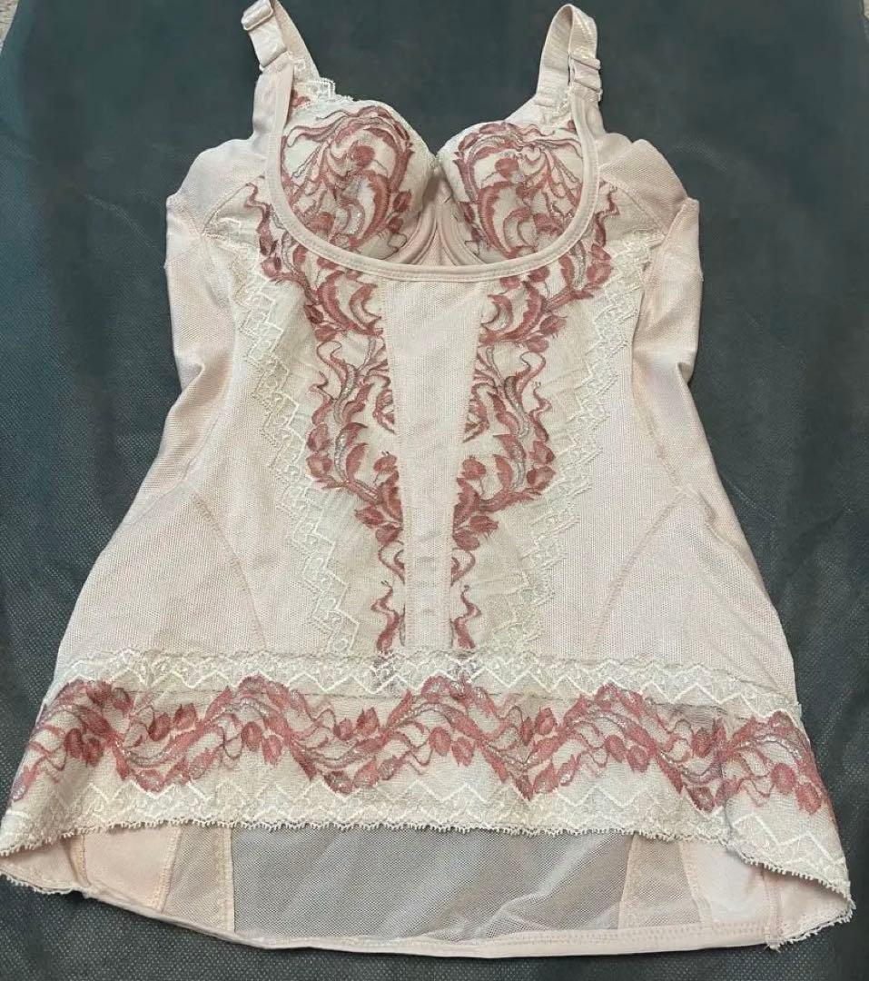 【おはなちゃん】MARUKO ボディシェーパー　ボディスーツ B75