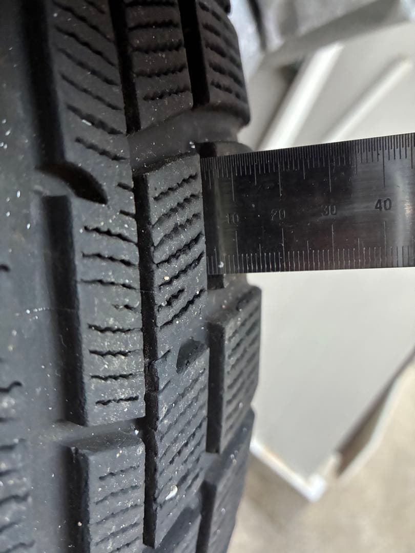 アルファード・ヴェルファイア　スタッドレス　大阪