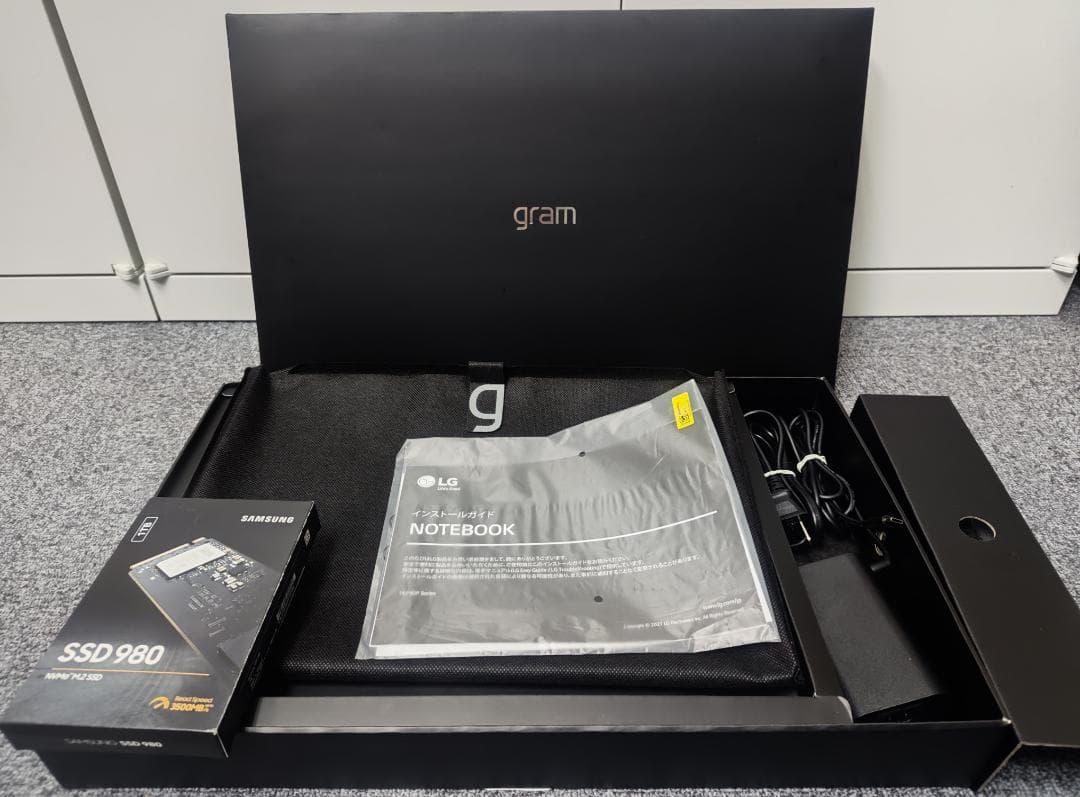 美品 LG gram 16 core i5 新品SSD 1000GB 使用時間少