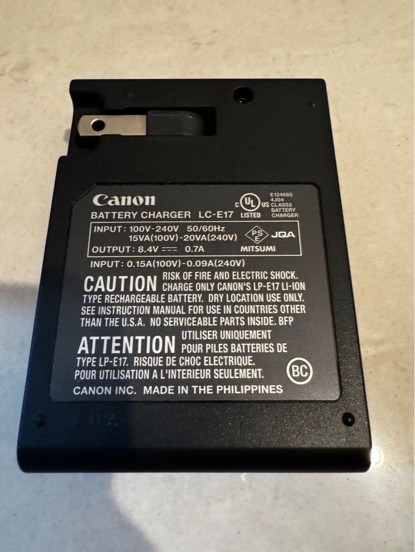 新品未使用　Canon EOS KISS X9i Wズームキット