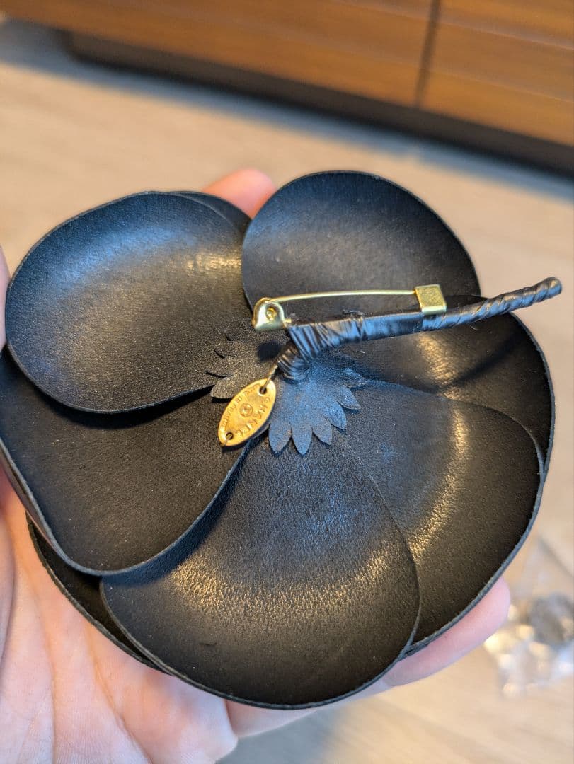 Chanel　カメリア　ブローチ
