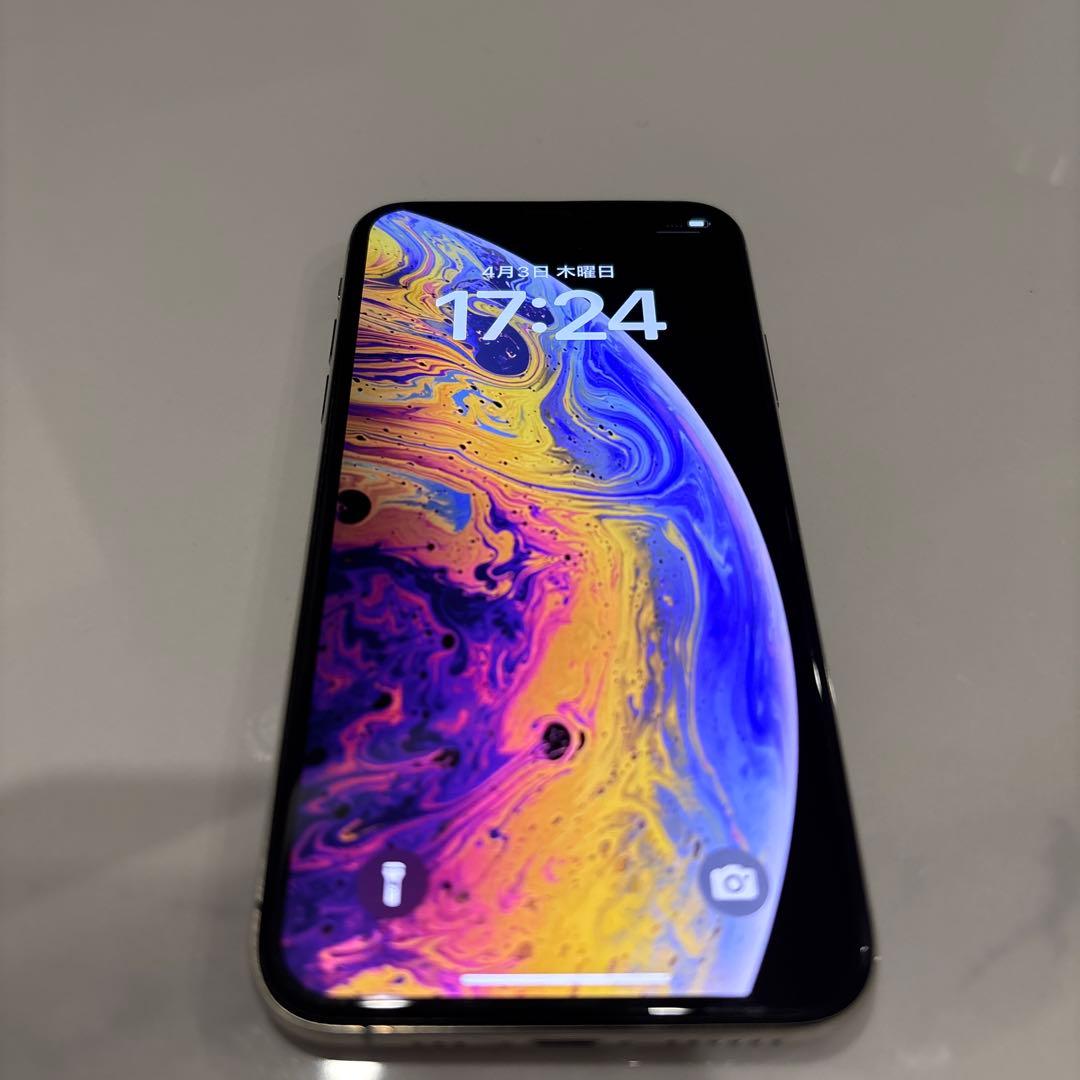 iPhone Xs 64GB ホワイト