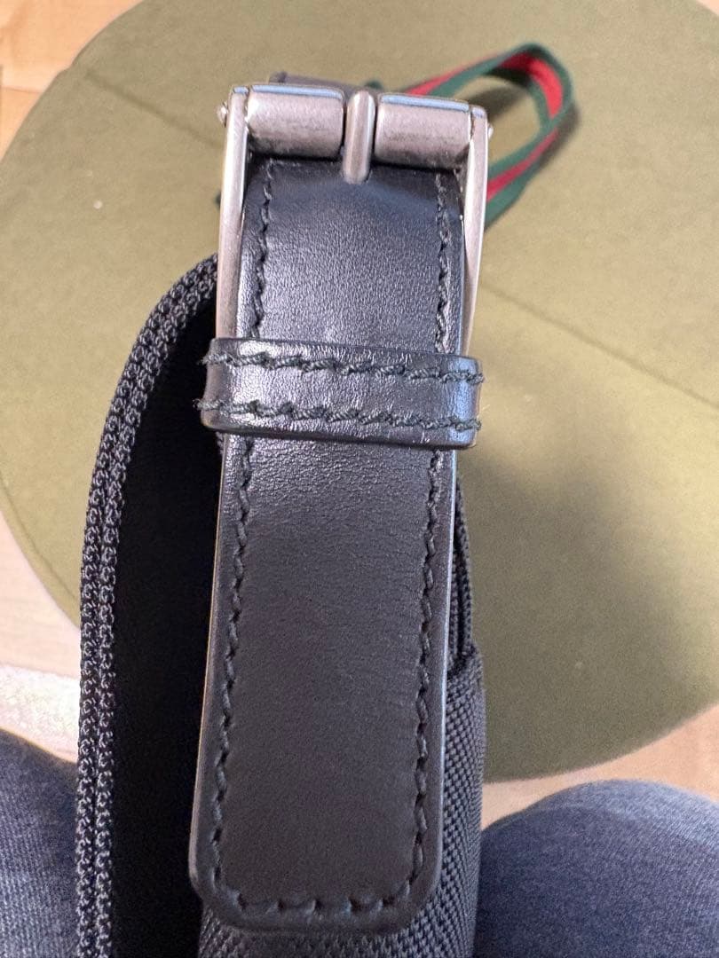 グッチ テクノキャンバス メッセンジャーバッグ 黒