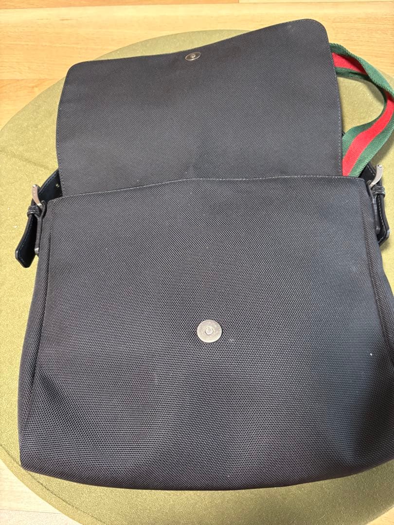 グッチ テクノキャンバス メッセンジャーバッグ 黒