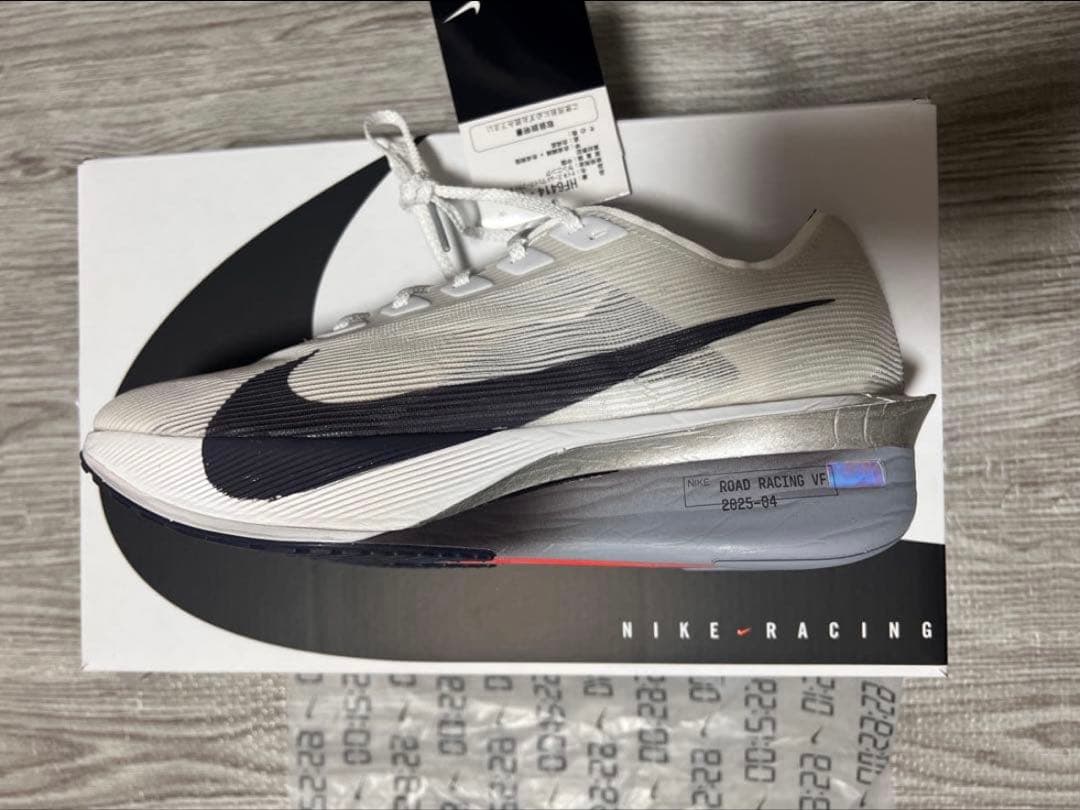 【新品未使用】NIKE ヴェイパーフライ4 【26cm】