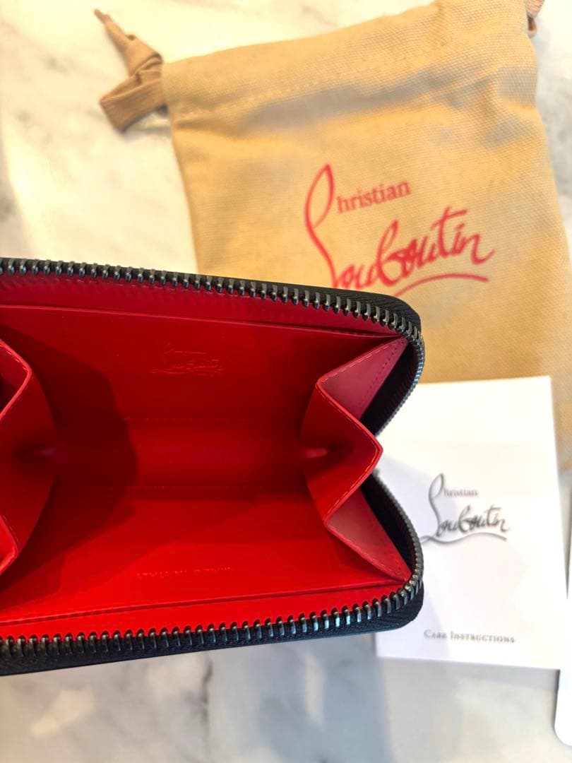 【新品未使用】ルブタン カードケース ケース