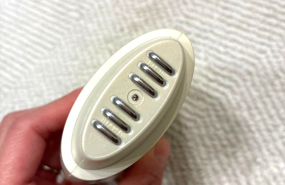 NEWAリフト 美顔器 本体・充電器