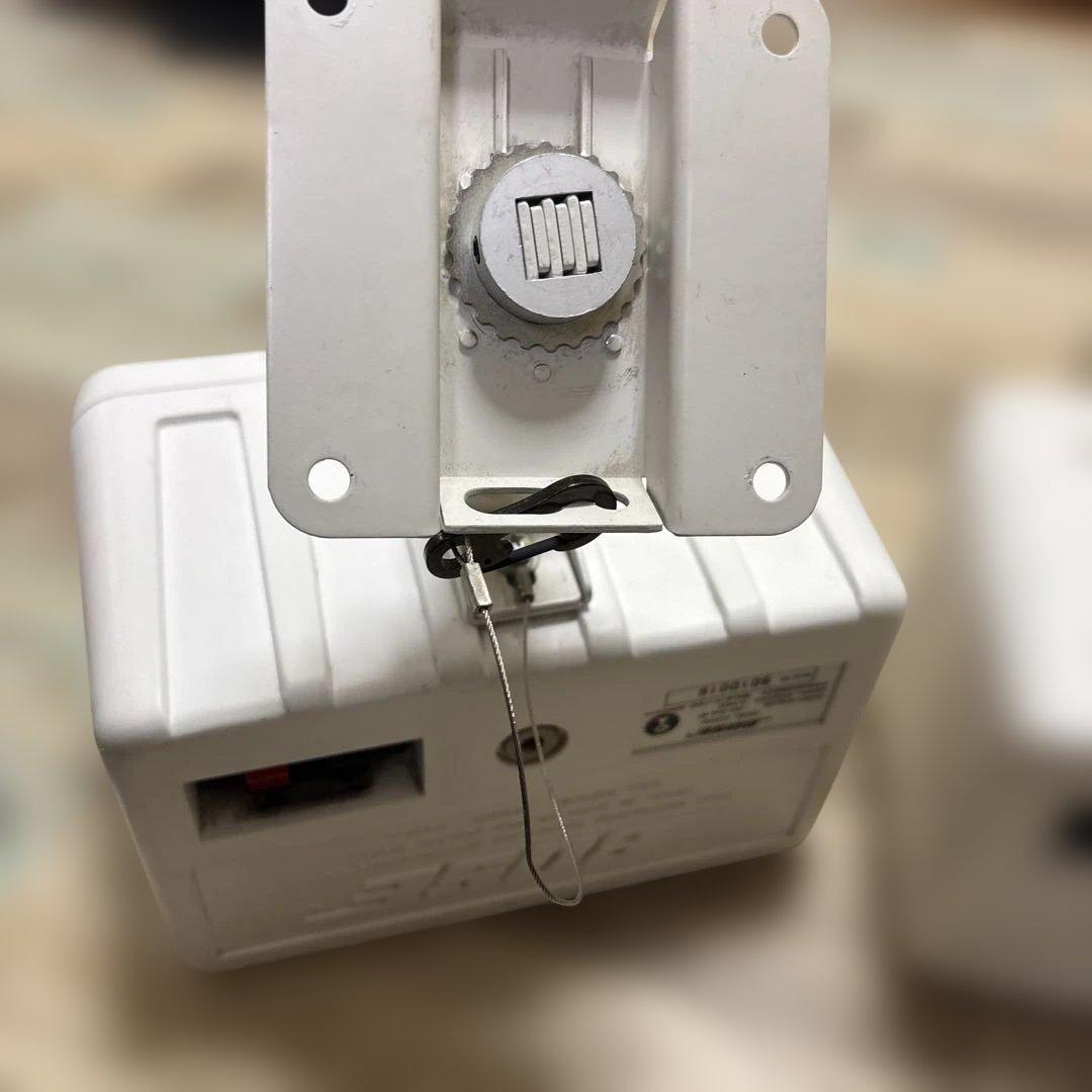 ミ*ズ様 BOSE　スピーカー　101MMW　ペア　天吊金具付き　ホワイト 白