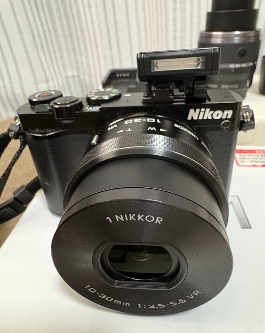 Nikon 1 J5ダブルレンズキット & NIKKOR 30-110mmレンズ