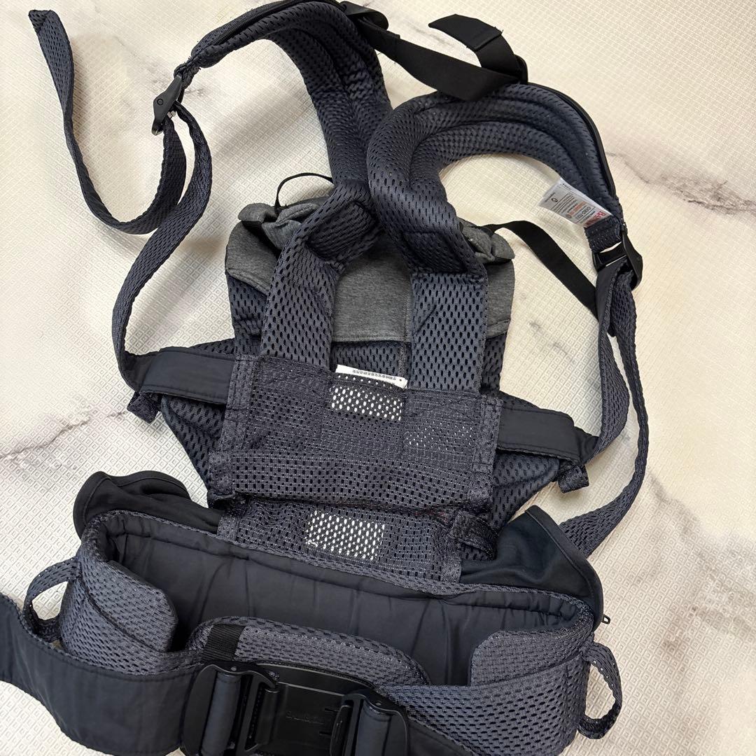 BABYBJORN 抱っこ紐 人気モデルハーモニー ダークグレー メッシュ