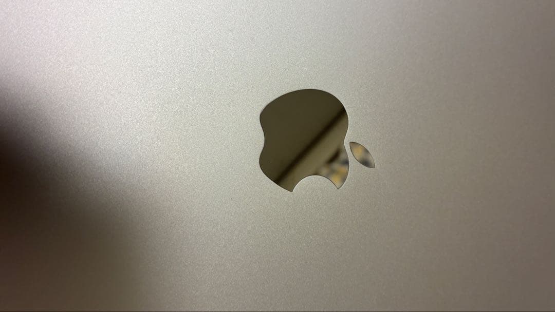 【美品】Apple iPad シルバー　6世代　Wi-Fiモデル　32GB