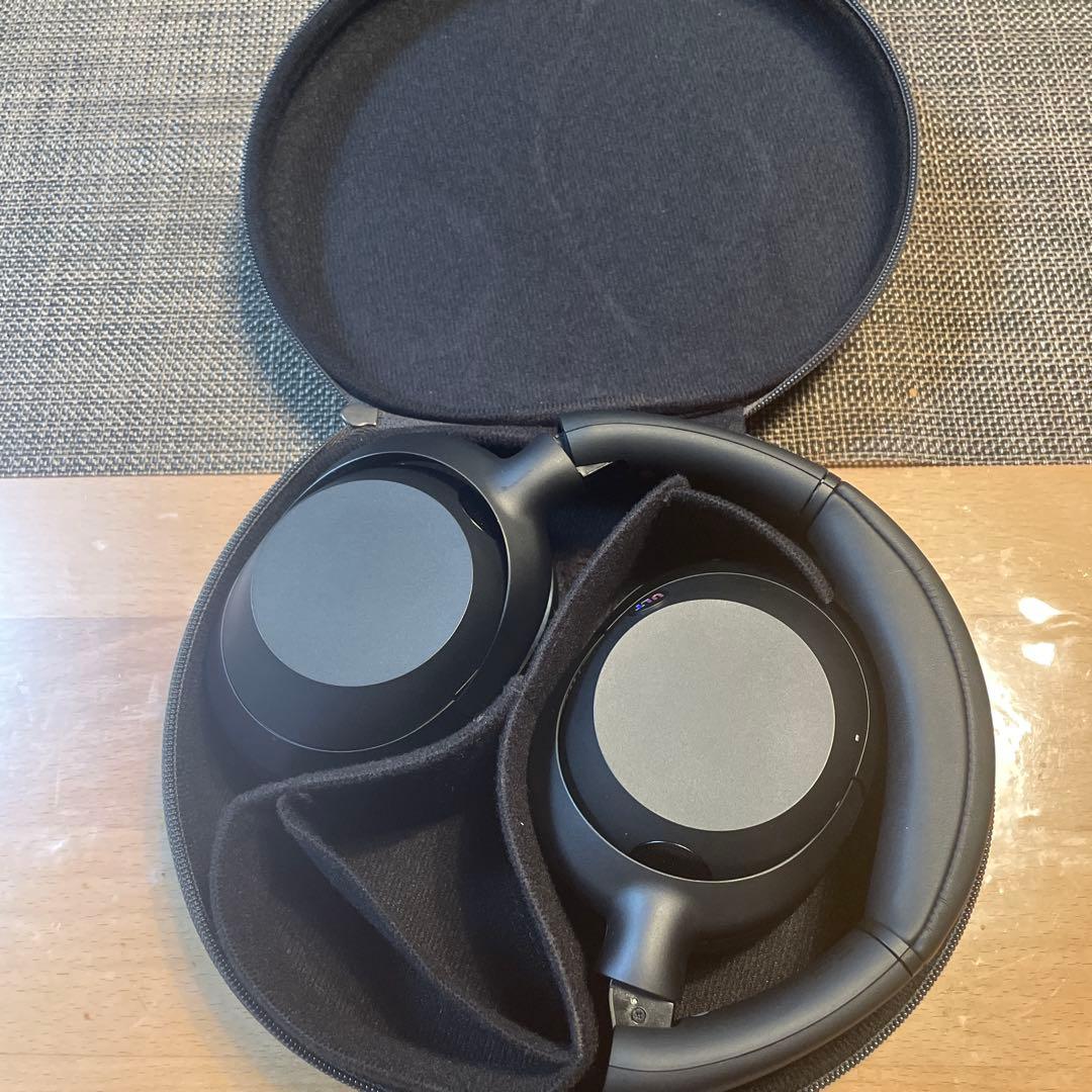 SONY ULT ワイヤレスヘッドホン 本体とケース