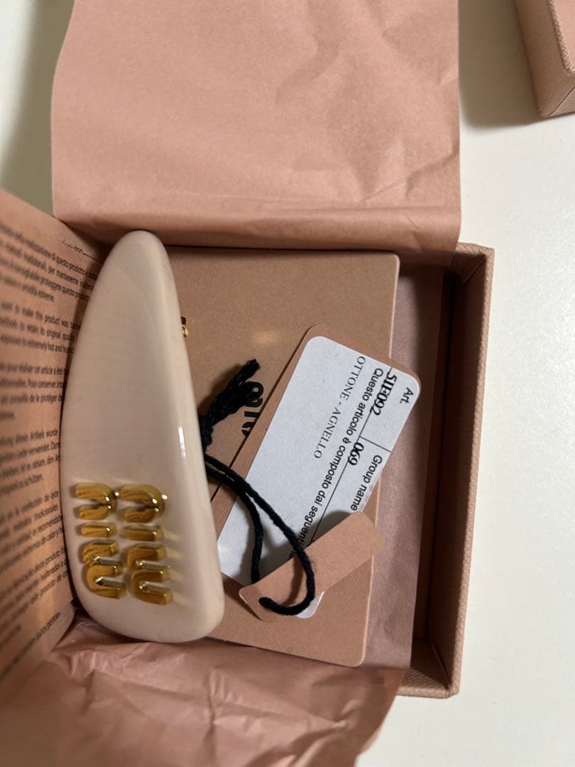 miu miu ピンク ヘアクリップ バレッタ