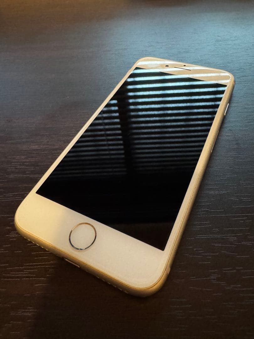 格安！大容量！美品iPhone8！