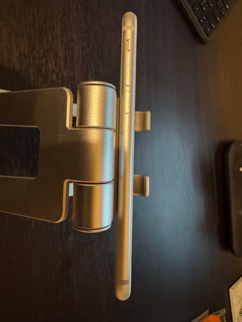 格安！大容量！美品iPhone8！