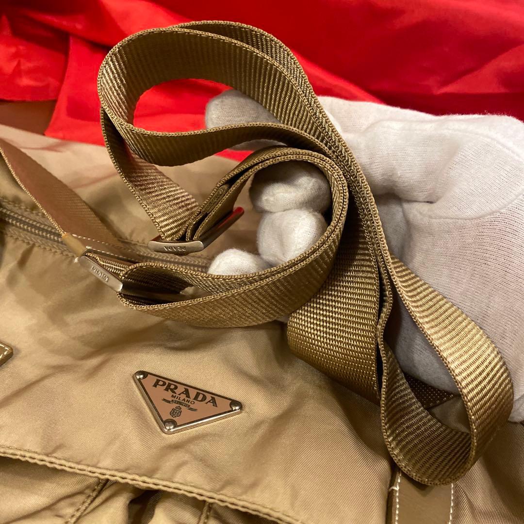 PRADA ショルダーバッグ　ベージュ　テスート　三角ロゴメッセンジャー男女兼用