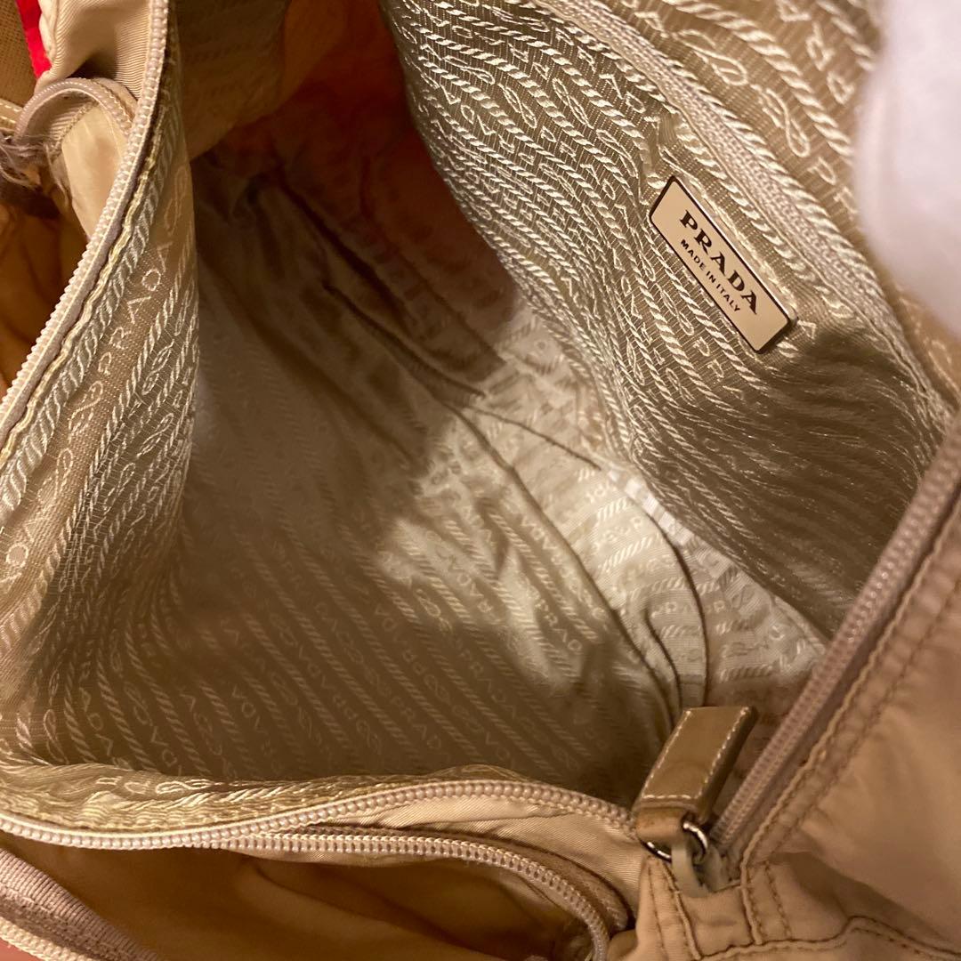 PRADA ショルダーバッグ　ベージュ　テスート　三角ロゴメッセンジャー男女兼用