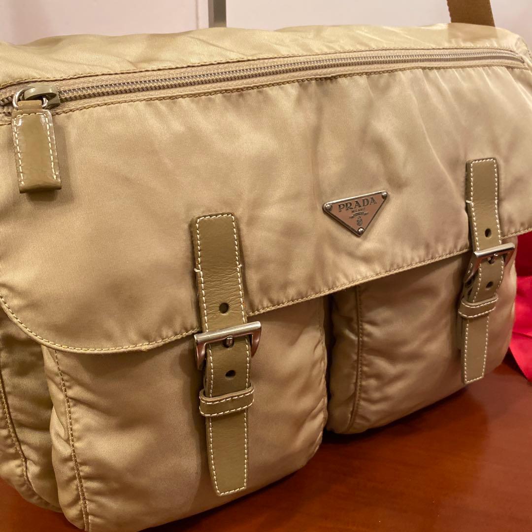 PRADA ショルダーバッグ　ベージュ　テスート　三角ロゴメッセンジャー男女兼用