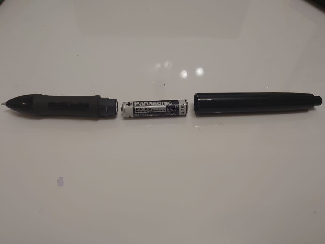 HUION GT-221 Pro 液晶ペンタブレット本体　＋　ペン