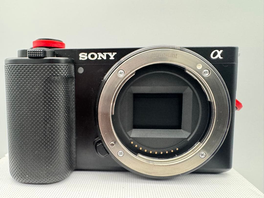 【いずみ】SONY ZV E-10 ボディ＋充電器＋バッテリー2個