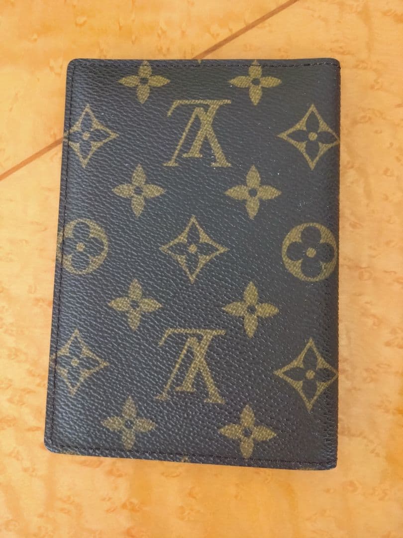 Louis Vuitton パスポートケース モノグラム