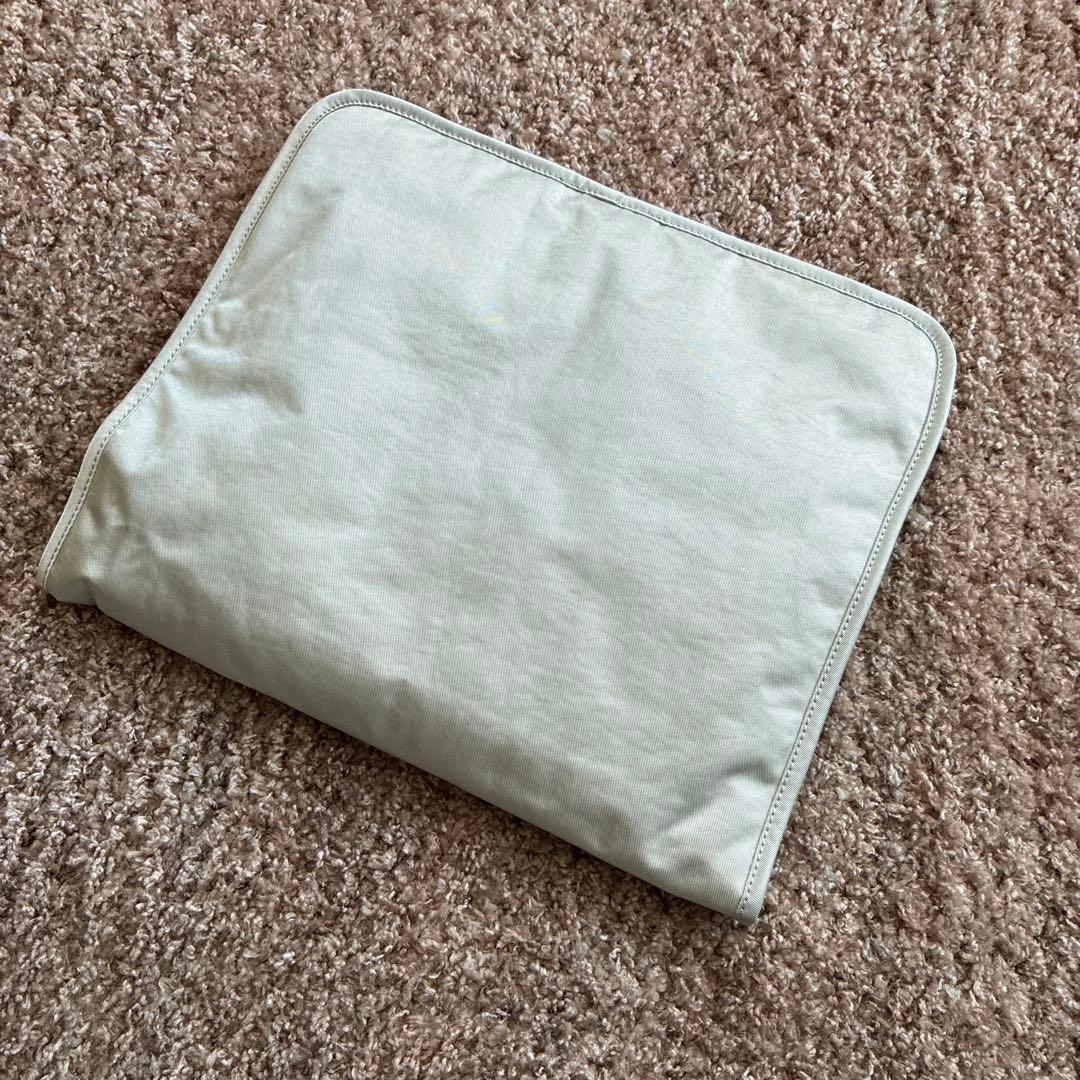 ライトグレー マザーズバッグ