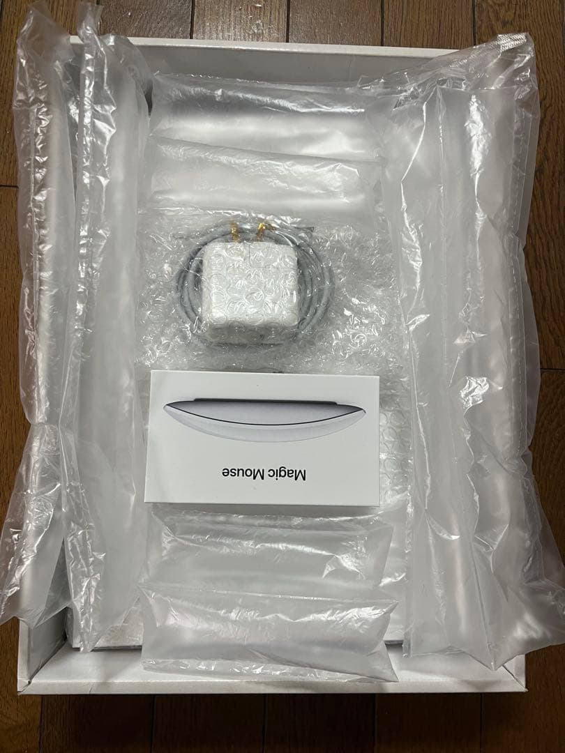 MacBook Air M2 Appleマウス付き