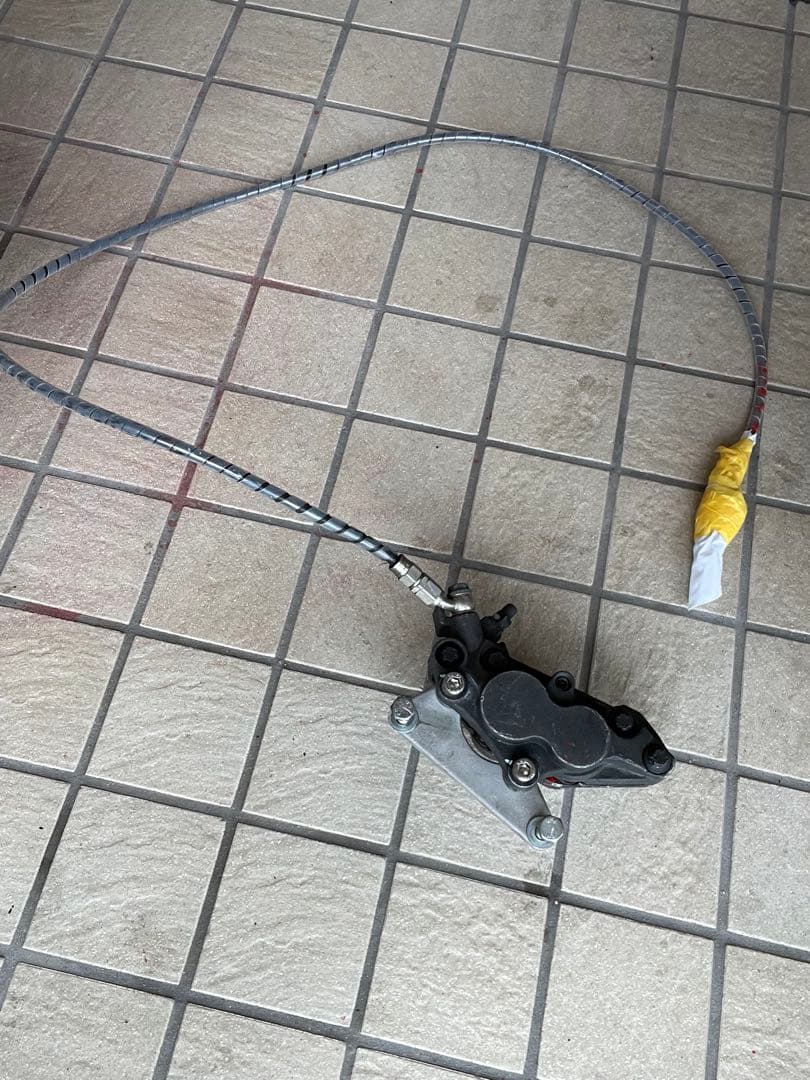 ヌ*が様 Dトラッカー ワンオフ強化ブレーキキャリパーサポート付きゴールデンパッ