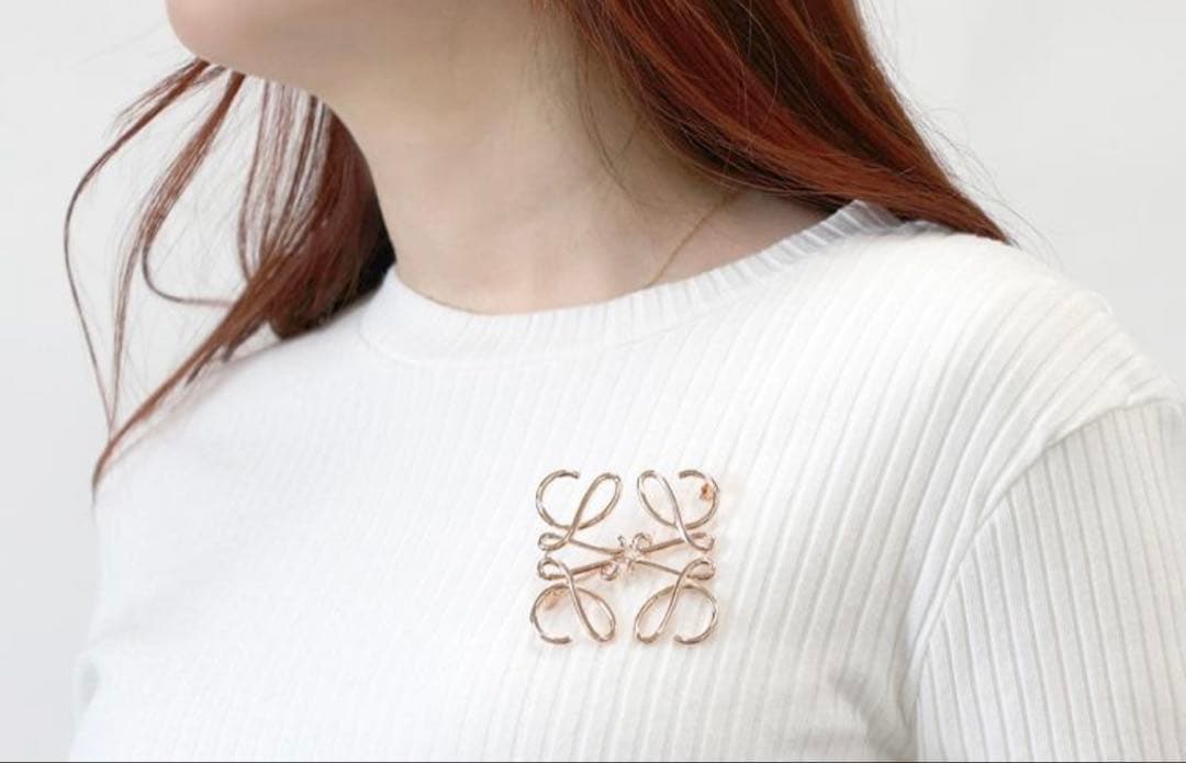 【 LOEWE 】 ロエベ アナグラムブローチ ローズゴールド