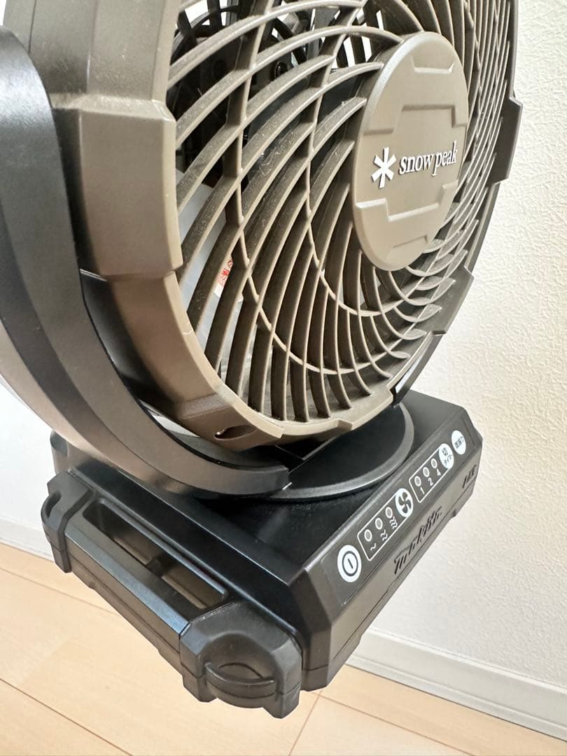  peak フィールドファン makita充電器、バッテリー付き