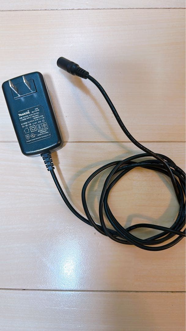  peak フィールドファン makita充電器、バッテリー付き