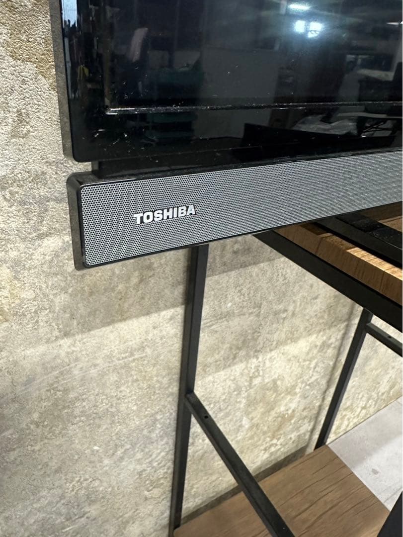 東芝 REGZA 32型 液晶テレビ 32V30 TOSHIBA