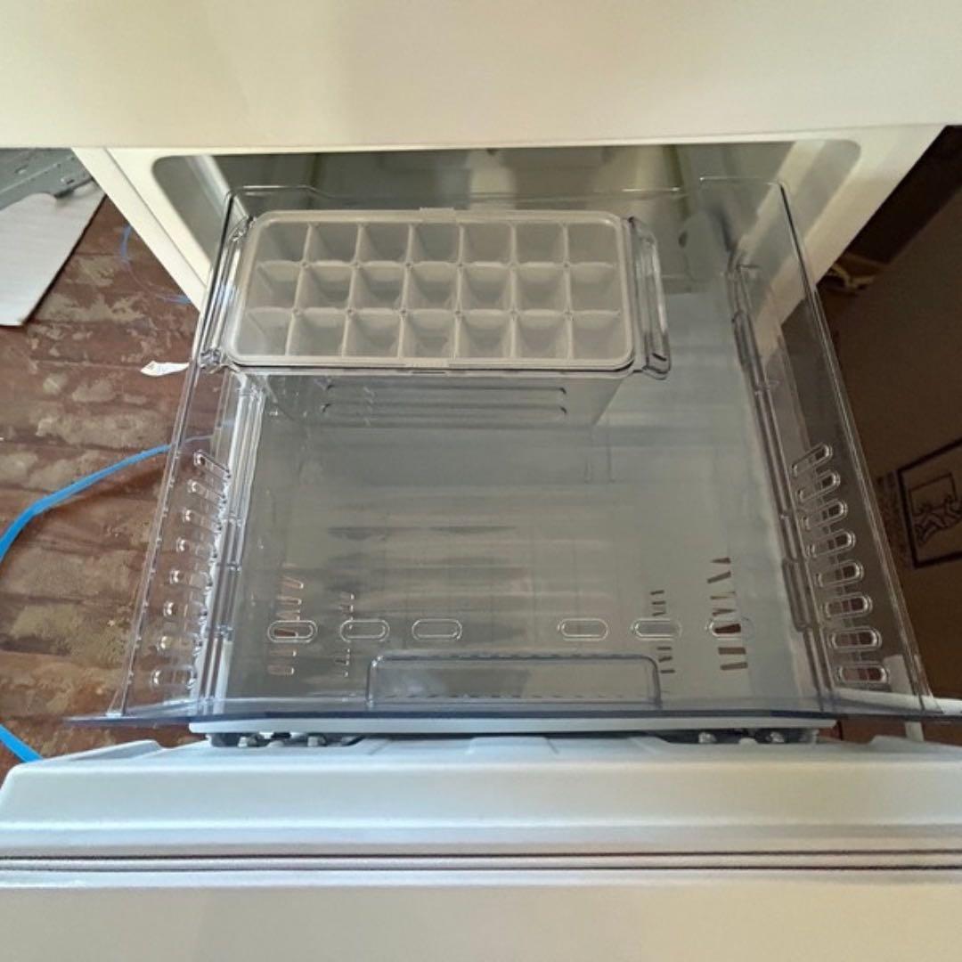 専用ページ/2024年式/一人暮らし向け冷蔵庫/YRZ-F15MW/