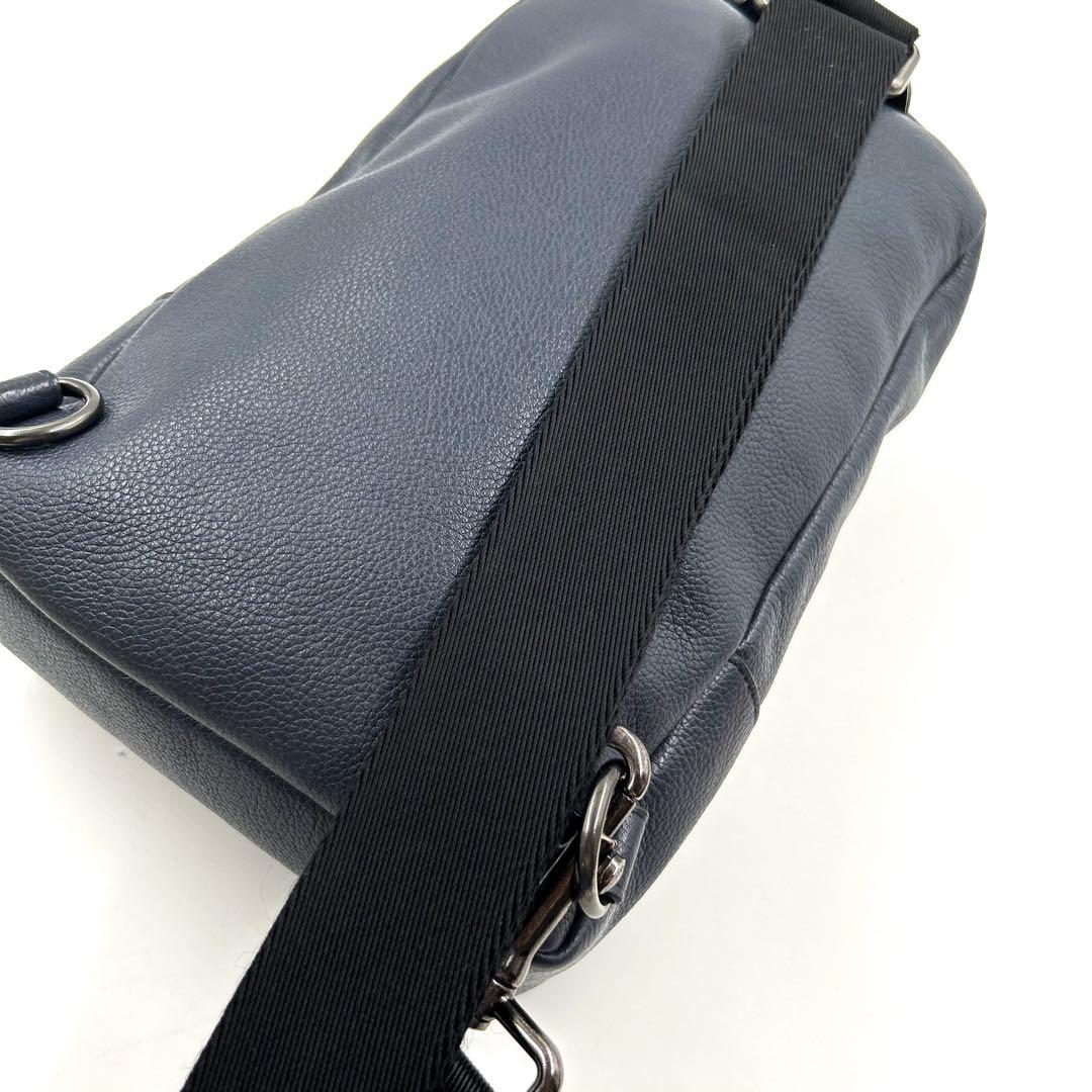 COACH 290 コーチ ボディバッグ ペブルドレザー 斜め掛け ネイビー