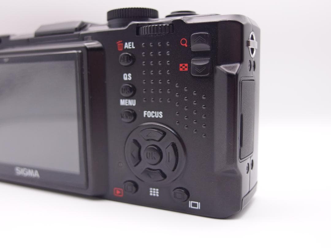 シグマ　コンデジ　SIGMA DP2x