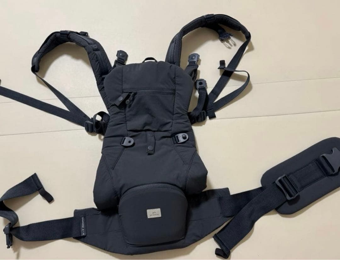 ベビーキャリアオン　ピトレスク×ユナイテッドアローズ 抱っこ紐　✨美品✨