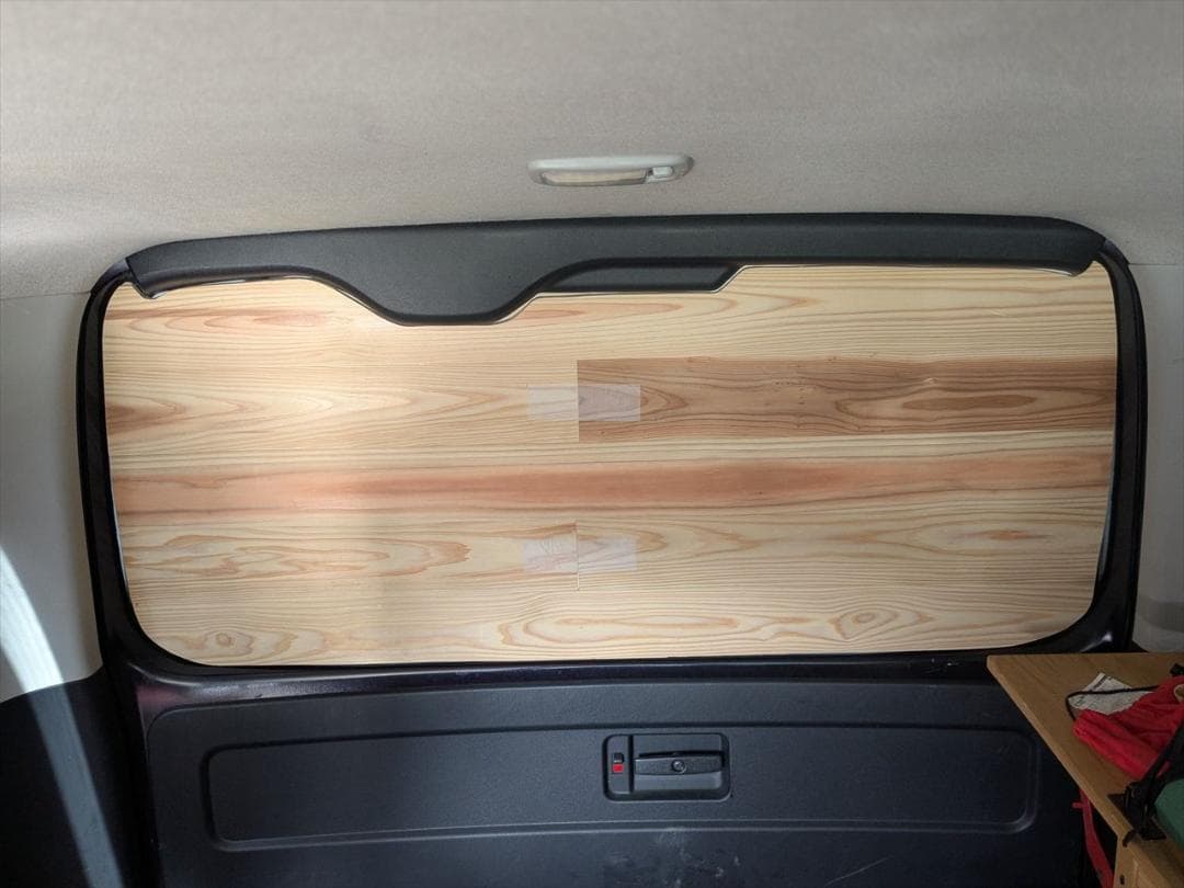ハイエース200系　おしゃれ　リアゲートウインドウパネル　リアドア　車中泊　木目