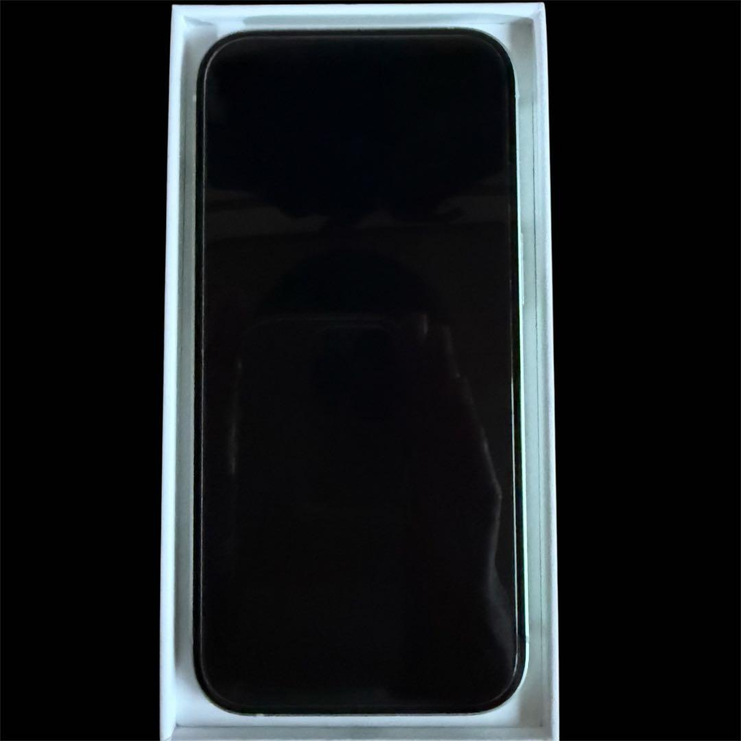 【美品】Apple iPhone 15 本体 128GB グリーン SIMフリー