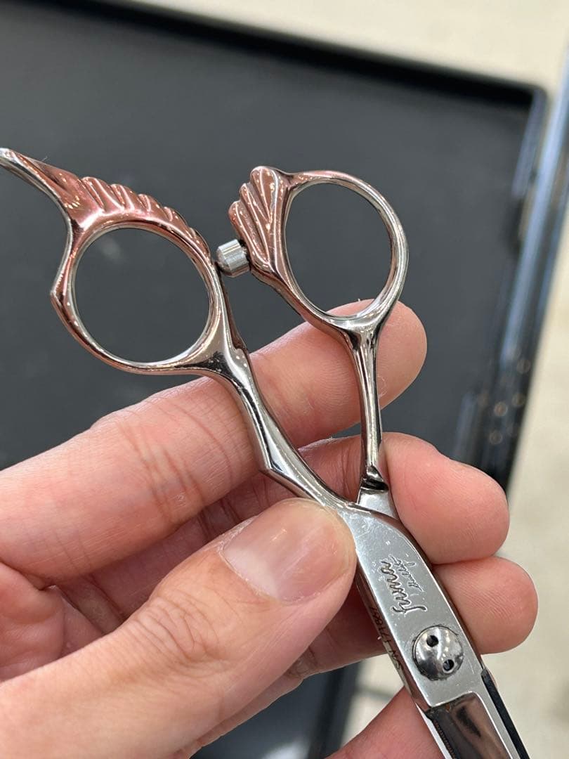 トギノン　ハサミ