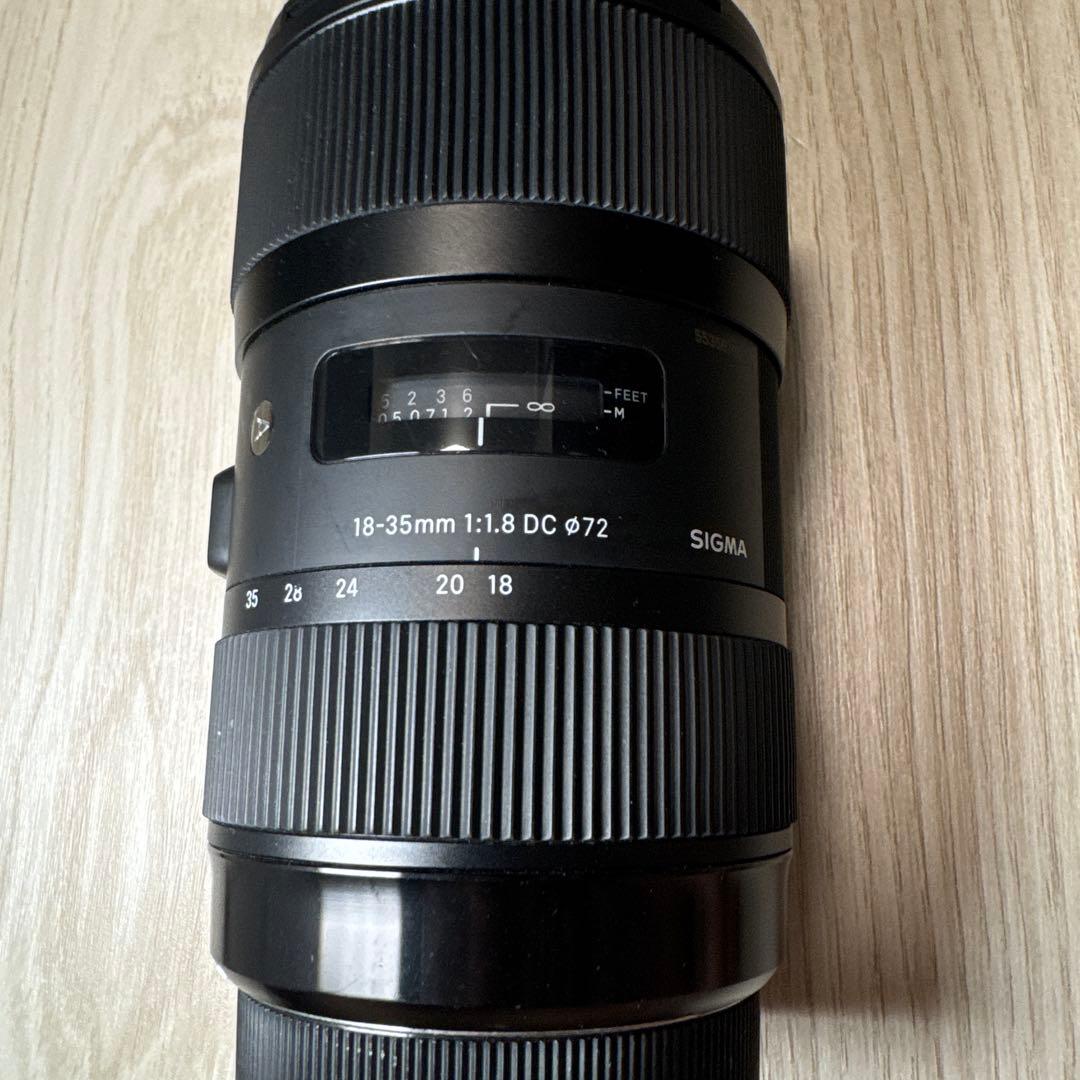 Sigma 18-35mm F1.8 DC ズームレンズ　EFマウント