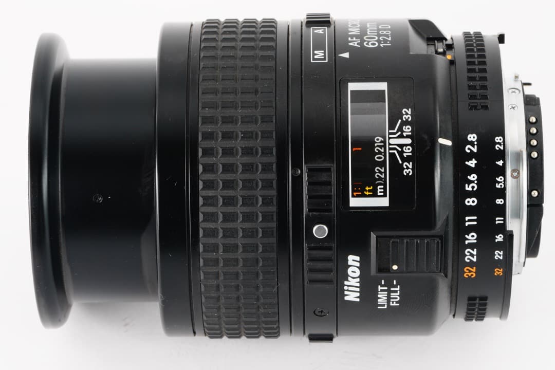 フード付き AF Ai Micor-Nikkor 60mm F2.8D 150