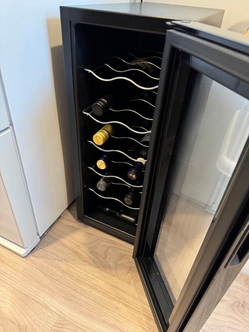 12本収納可能なワインセラー