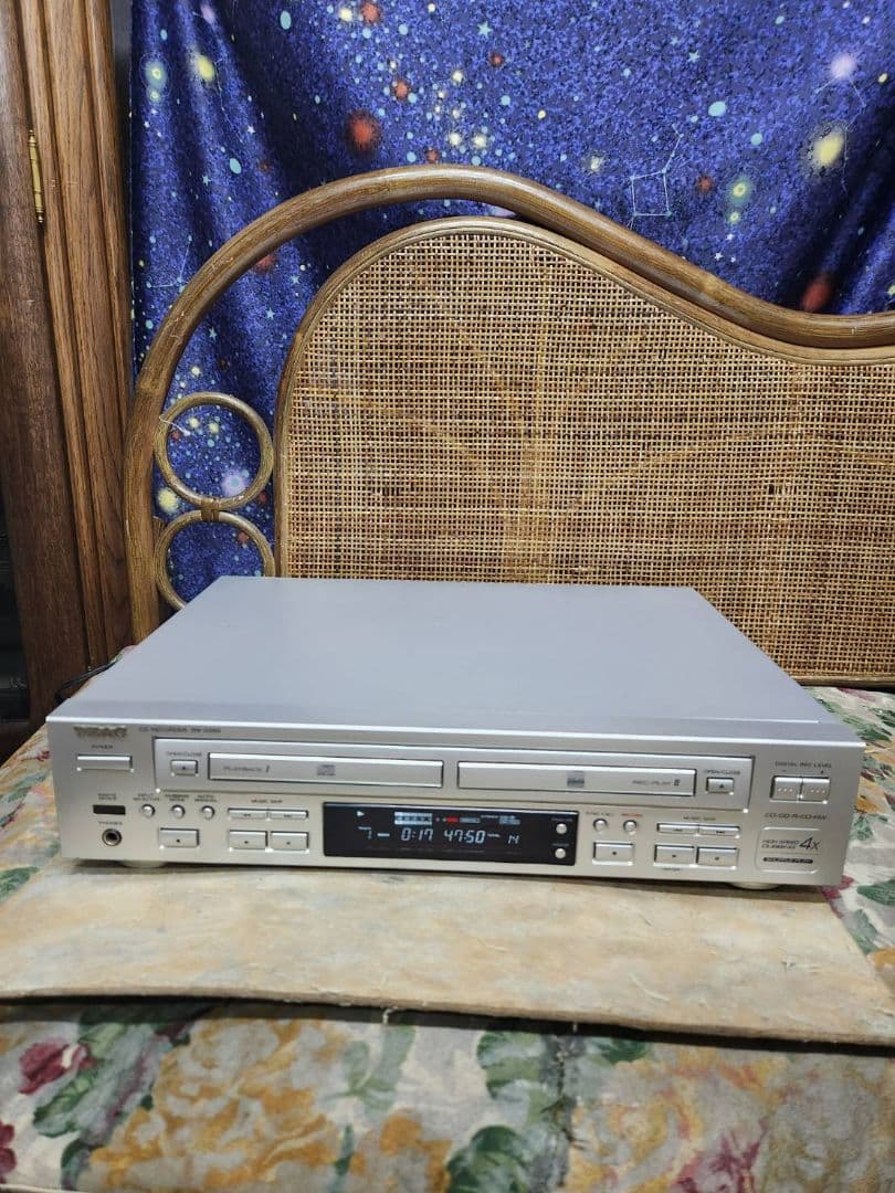 整備済完動品！再生/録音可TEAC CDレコーダーCD-RW280