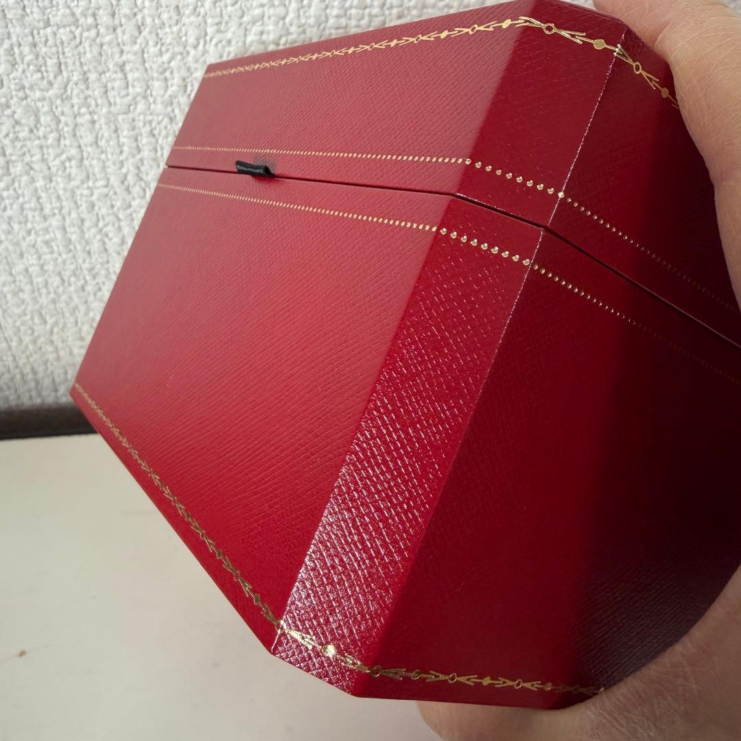 Cartier レッドレザーボックス