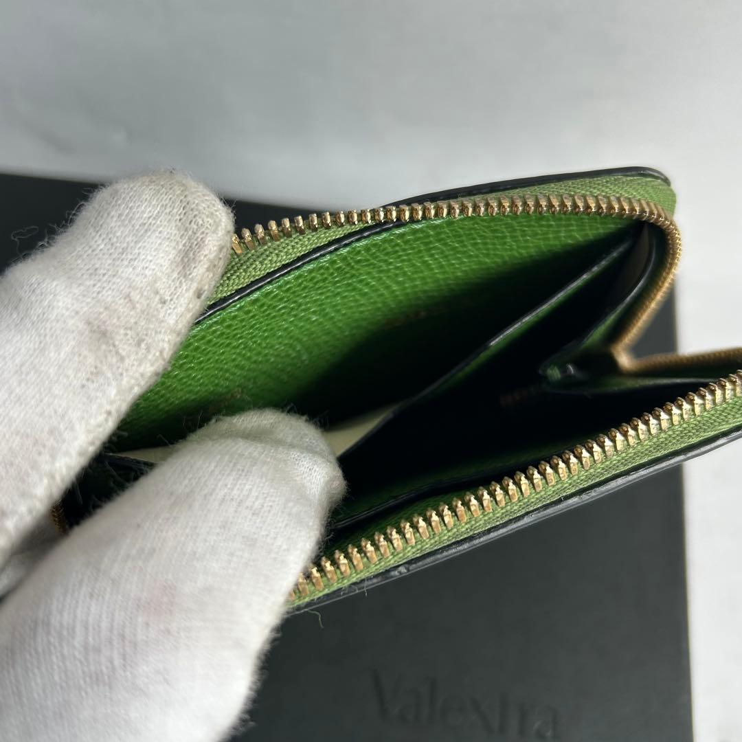 美品✨ヴァレクストラ ミニウォレット ラウンドファスナー カーフスキン グリーン