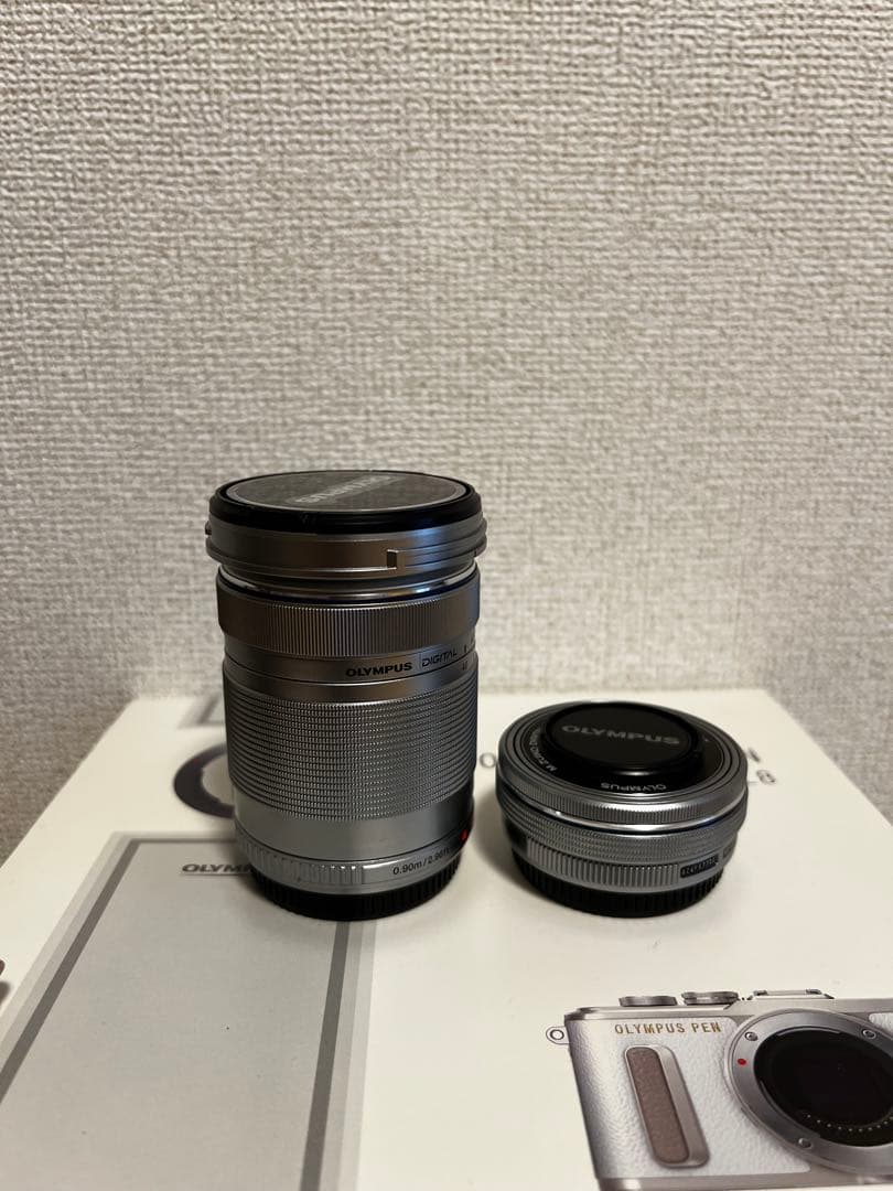 OLYMPUS PEN E-PL8 シルバー 本体と付属品