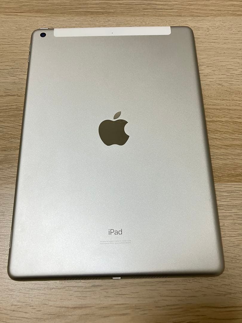 美品バッテリ容量94%iPad 第7世代 32GB Wi-Fi セルラー ドコモ