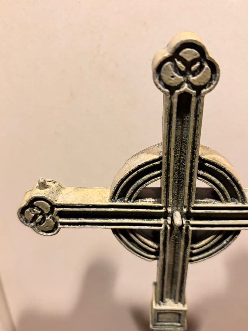 マクファーレントイズ スポーン フィギュア 2002年製 十字架台座 チェーン付